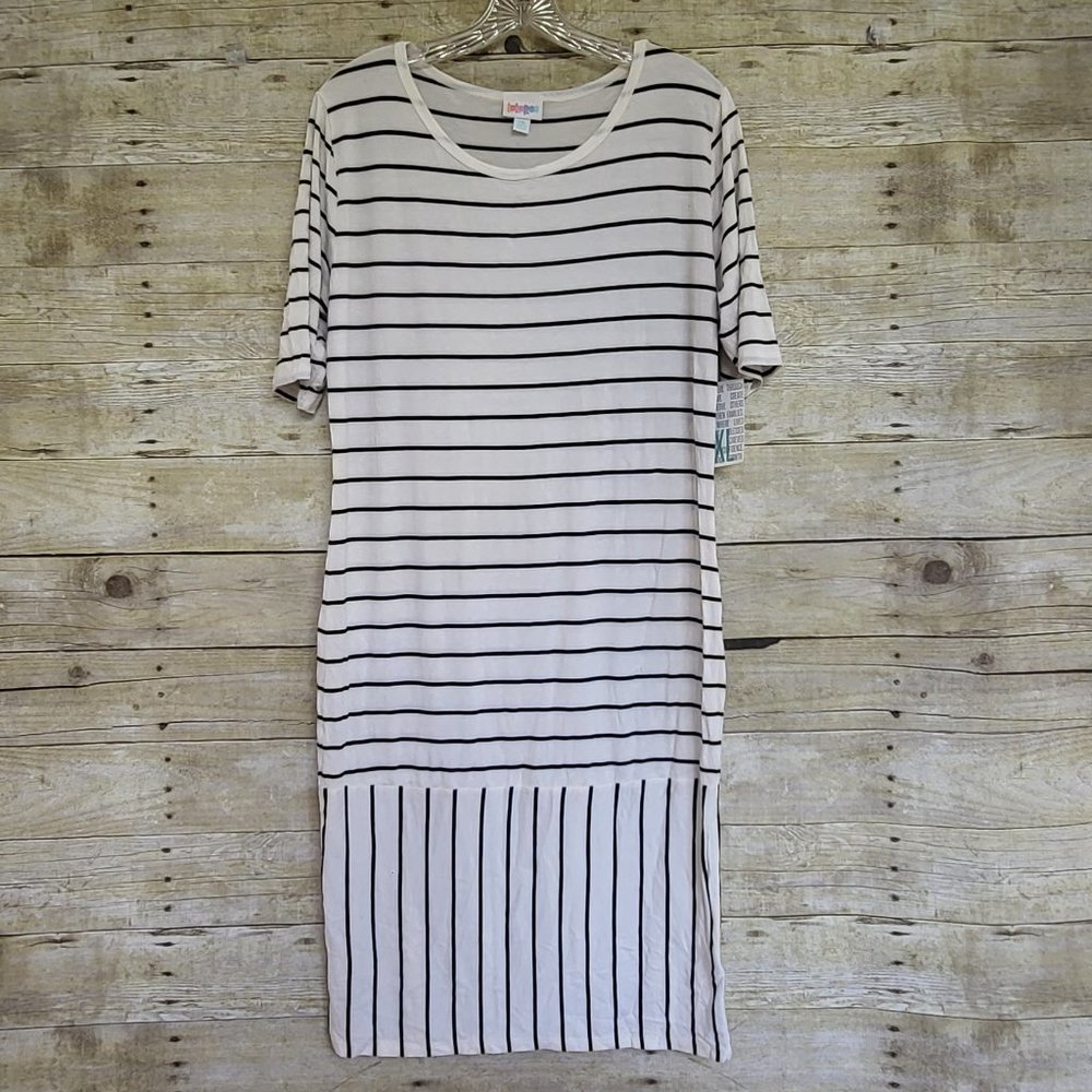 NWT LuLaRoe Julia Dress 2XL - White & Black Stripes T Shirt/Sheath Dress